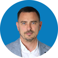 Олег Кучеренко